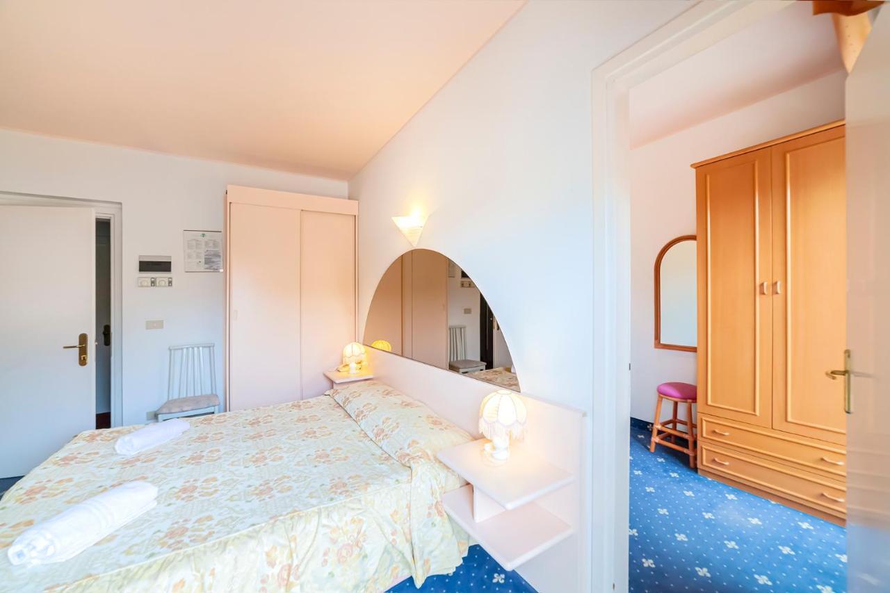 Hotel Villa Luisa Lignano Sabbiadoro Luaran gambar