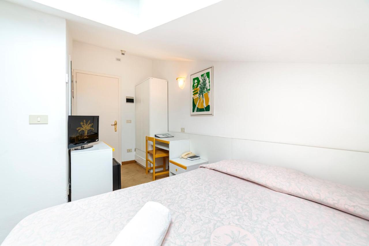Hotel Villa Luisa Lignano Sabbiadoro Luaran gambar