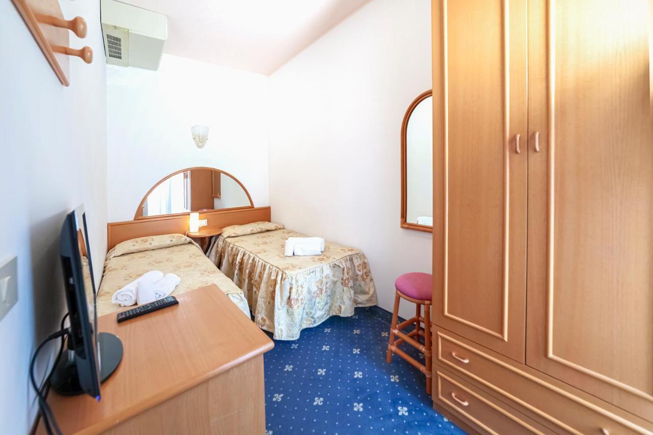 Hotel Villa Luisa Lignano Sabbiadoro Luaran gambar