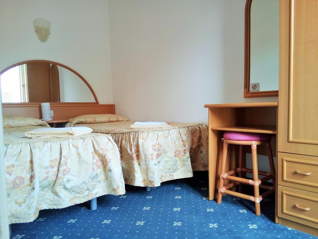 Hotel Villa Luisa Lignano Sabbiadoro Luaran gambar