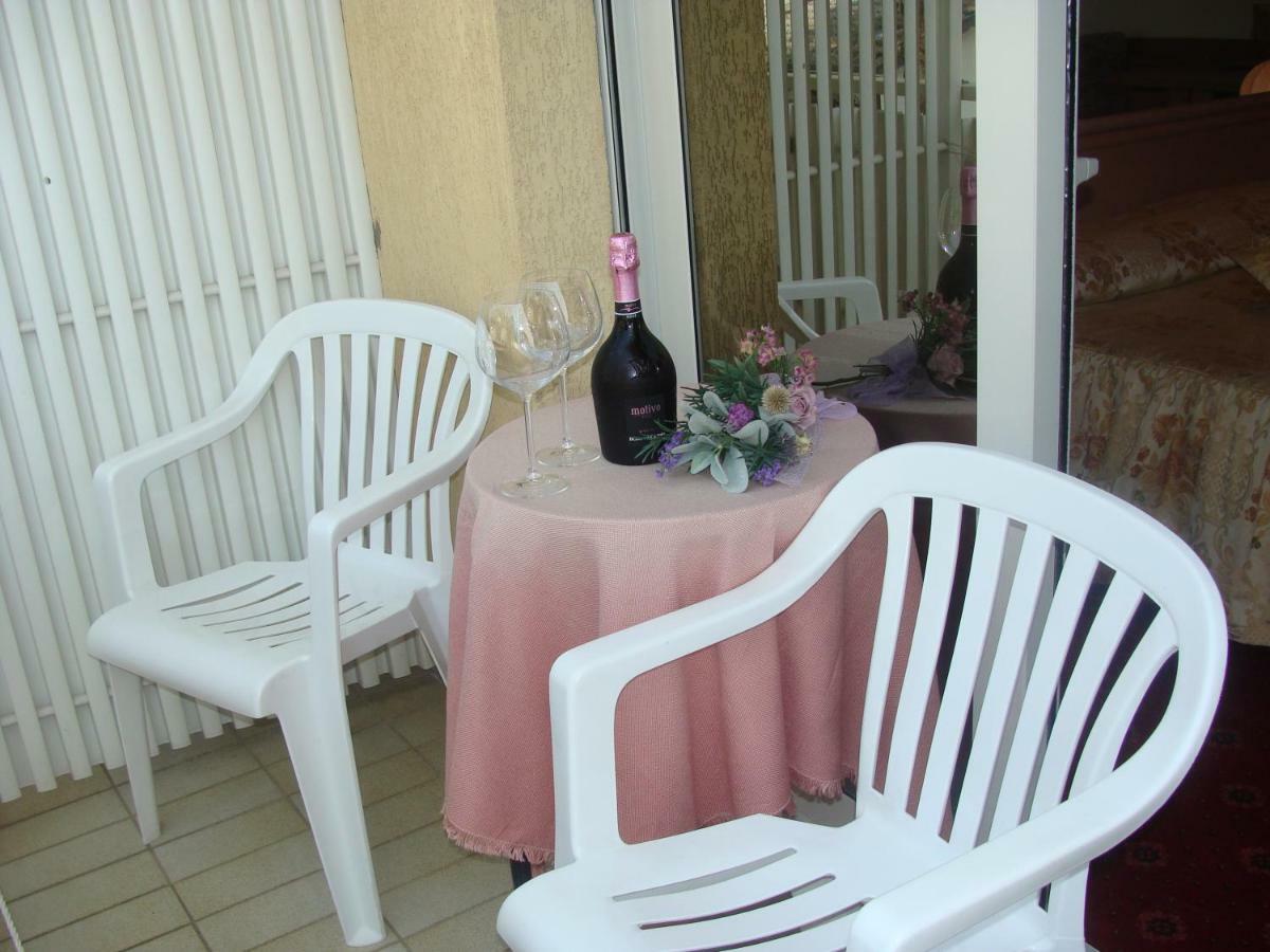 Hotel Villa Luisa Lignano Sabbiadoro Luaran gambar